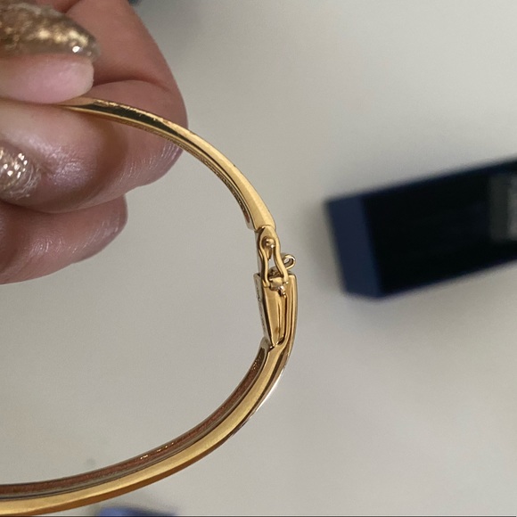 SWAROVSKI GOLD Bangle 🦢 - Picture 5 of 8
